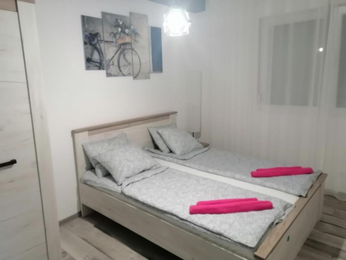 Apartman Petres Sombor Exterior foto